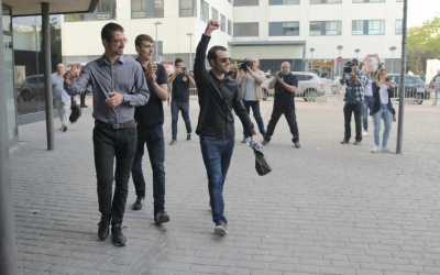 Els encausats entrant als Jutjats de Sabadell | Roger Benet